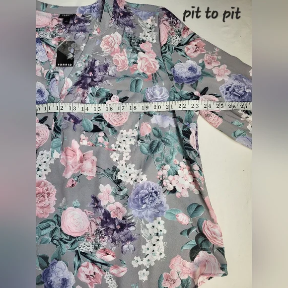 NEW Torrid Harper Georgette Blouse In Harmonic Grey Floral Size 1X 14-16 NWT - Picture 10 of 14